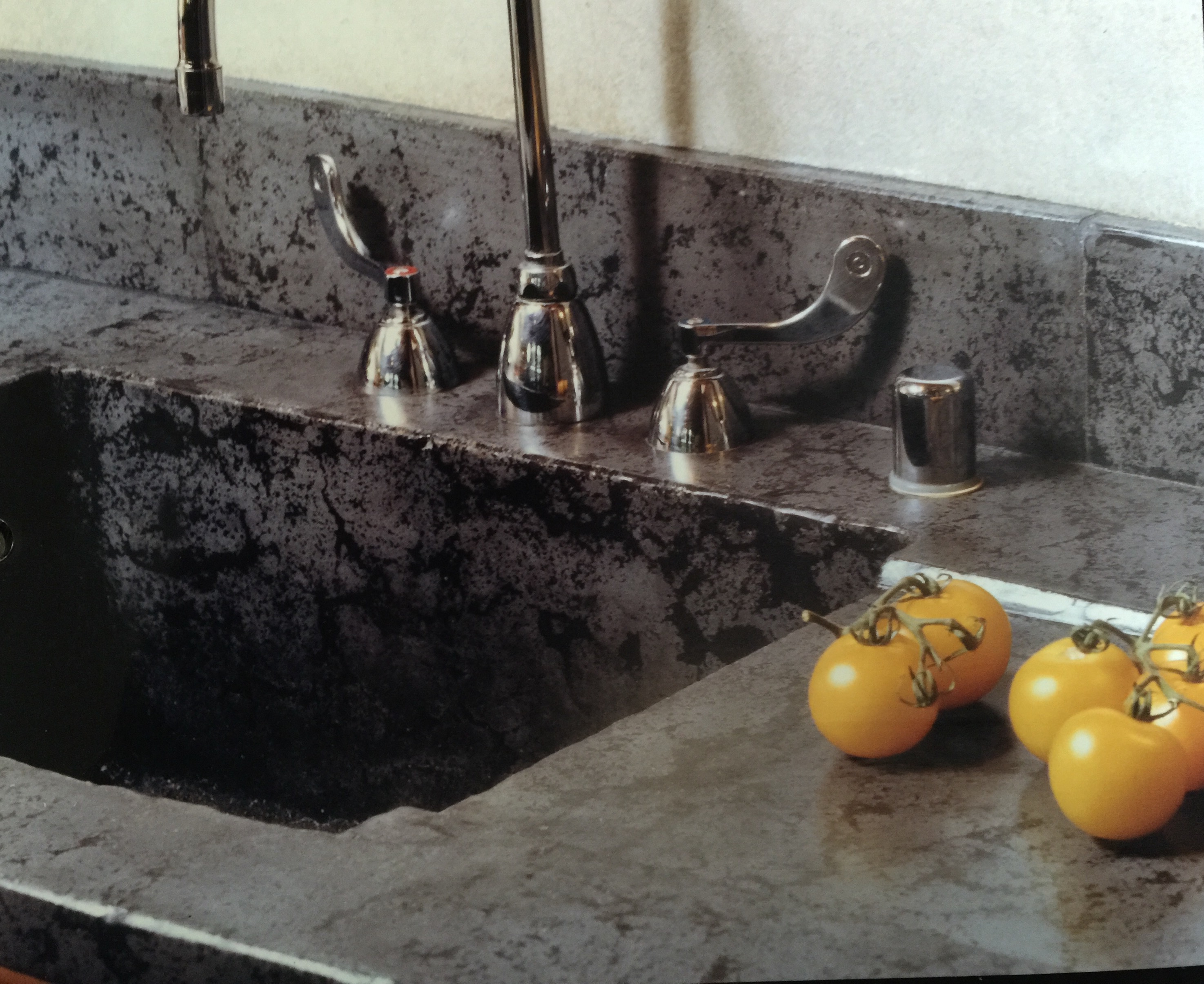 Decorative concrete sink